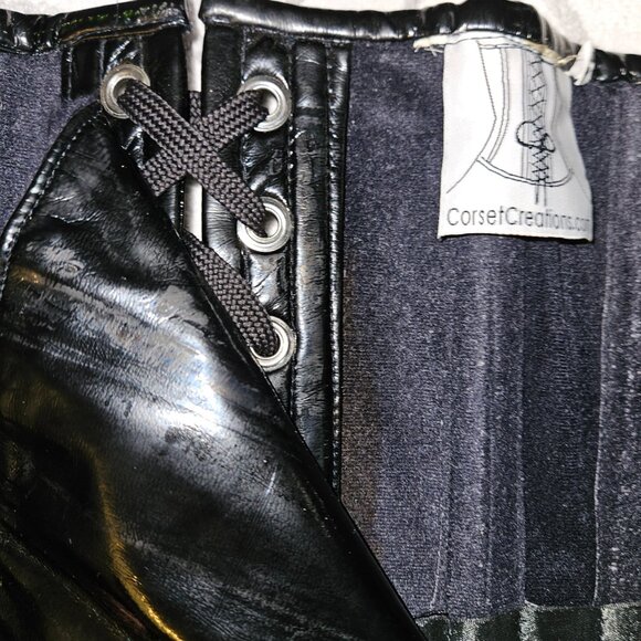 NEW LARGE BLACK PVC 28" TIGHT LACING BABYLON CORSET - Picture 5 of 15